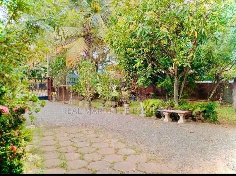 MORATUWA : 7 BR ( 25.1 Perch) 2-STOREY PROPERTY FOR SALE
