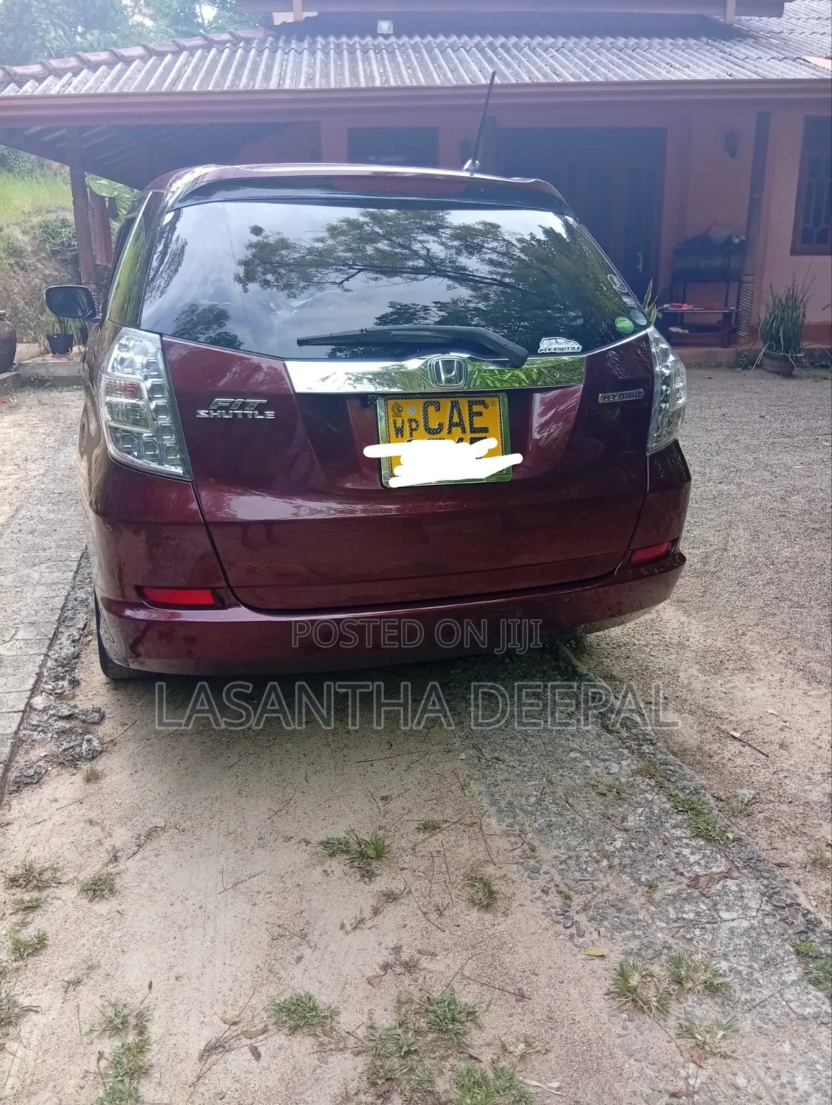 Honda Fit Shuttle 2013