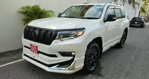 Toyota Land Cruiser Prado 150 Black Edition 2023