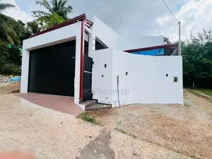 සුපිරි නිවසක් බත්තරමුල්ලෙන්