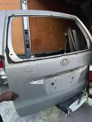 Toyota Avanza Dickey Panel