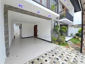 Newly Build 3 Story House For Sale In Kahathuduwa