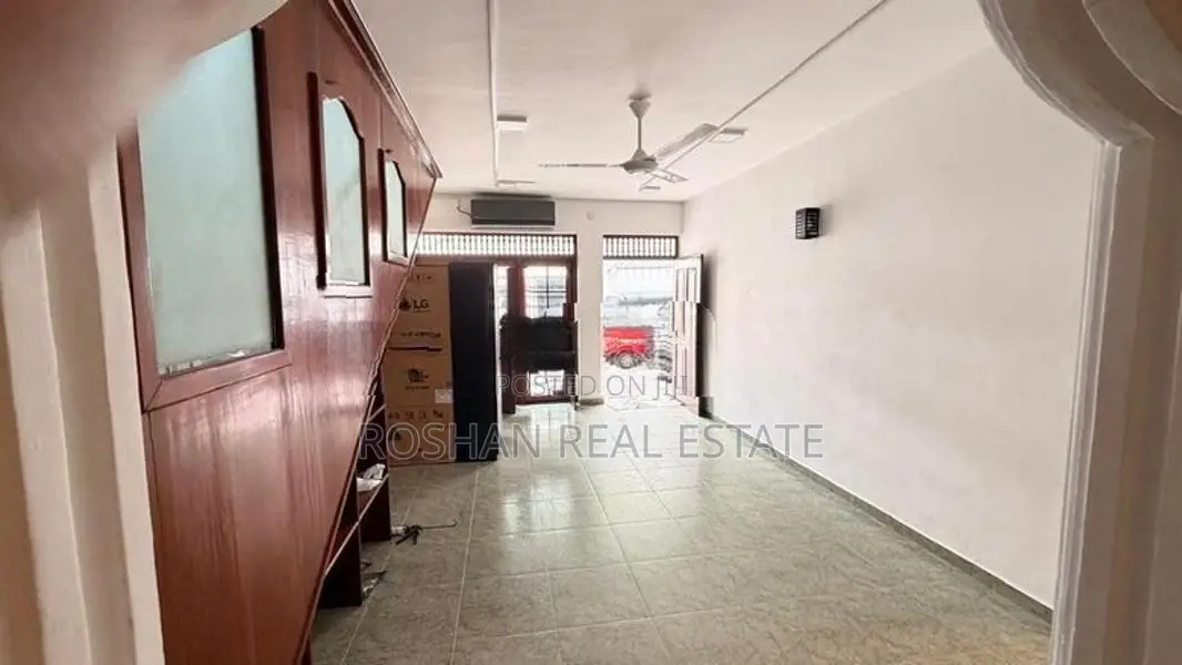 COMMERCIAL SPACE FOR STAFFS OR BOARDIN PURPOSE RENT COLOMBO 6 AK2455
