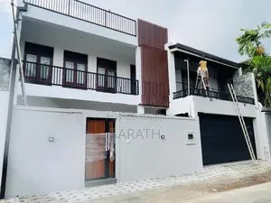 Well Build Luxury House Sale Talawatugoda