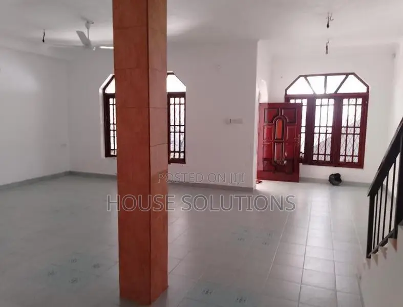 Katubedda House 🏠 for sale very Near galle road