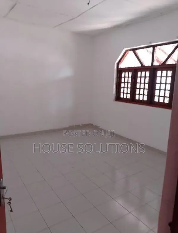 Katubedda House 🏠 for sale very Near galle road