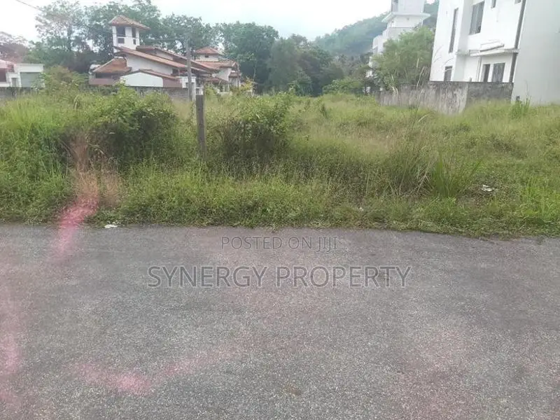 Container yard Suitable Land for sale athurugiriya