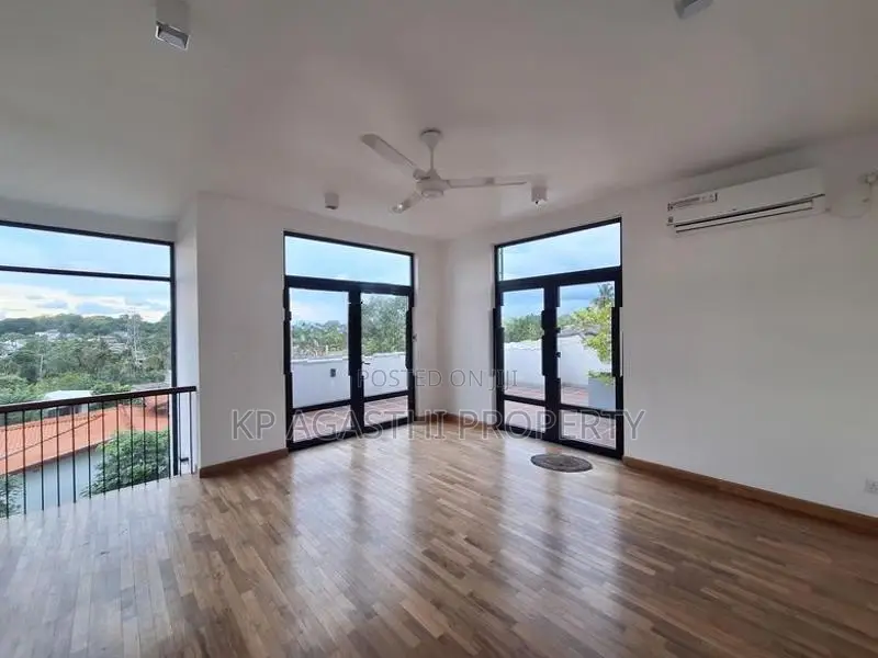 super Luxury brand new house for sale in Rajagiriya