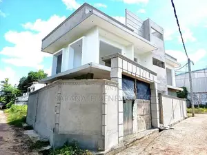 Partially Completed 75% Modern House for Sale Piliyandala (Gonamaditta