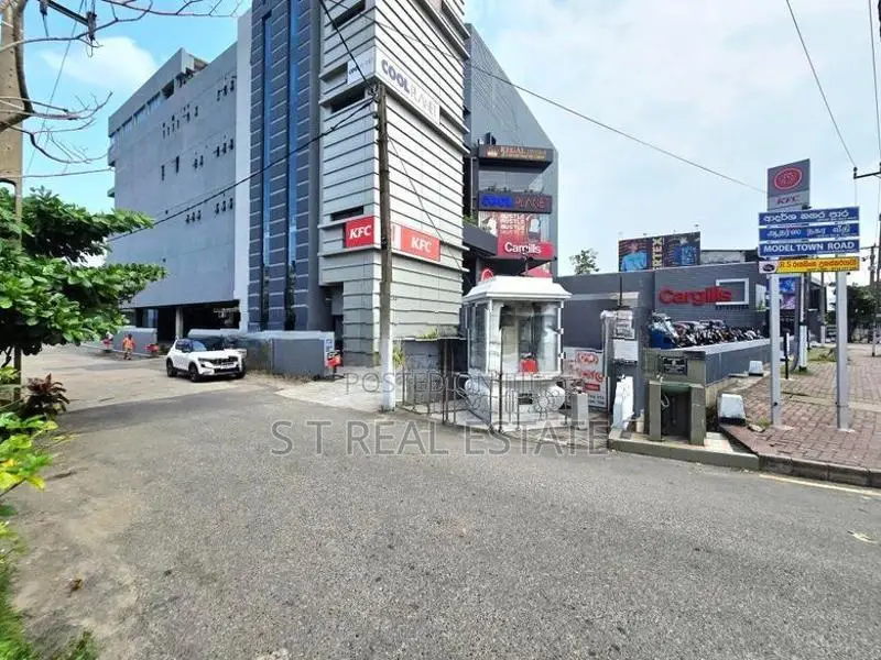 12P Residential or Commercial Property For Sale in Rathmalana