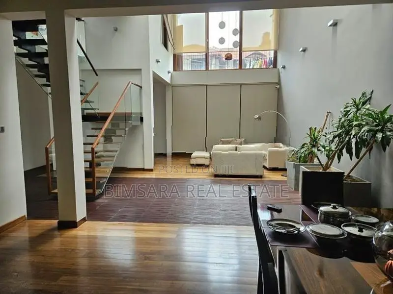 4-BR Ultra-Modern 3-Story Luxury Residence for Sale in Nawala | SH1535