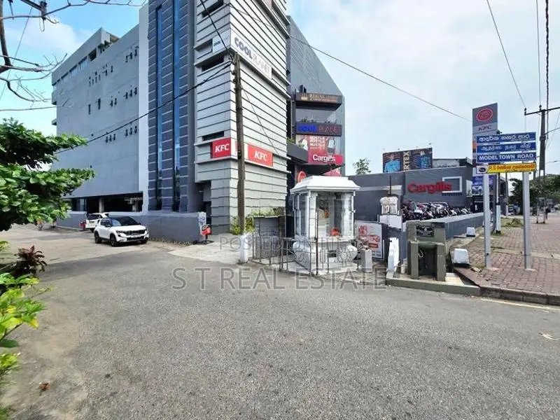 12P Residential or Commercial Property For Sale in Rathmalana