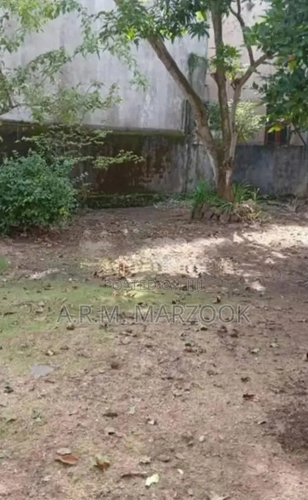 Dehiwala Kalubowila Off Hospital Rd Rathnawali 9.27P Land For Sale