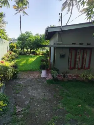 Nugegoda : 3BR (21P) Residential House for Sale