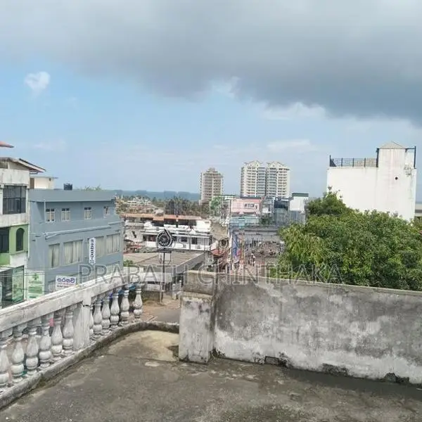 Building for Rent in Dehiwala