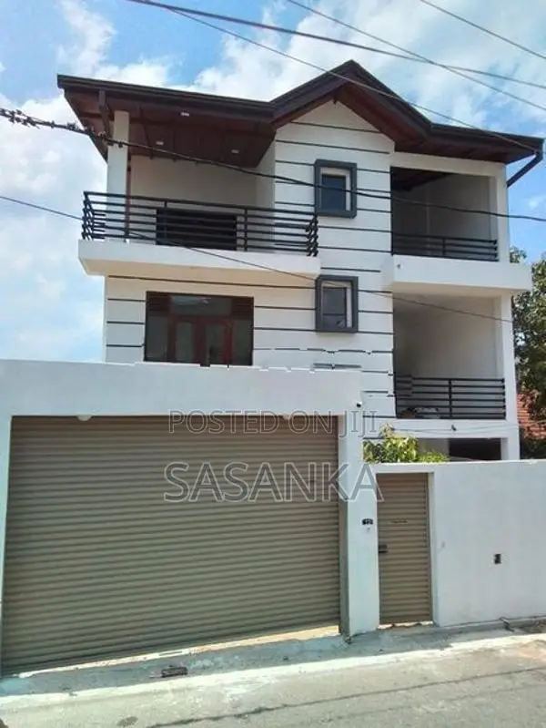 Nugegoda Dewala Road Brand New Luxury House For Sale