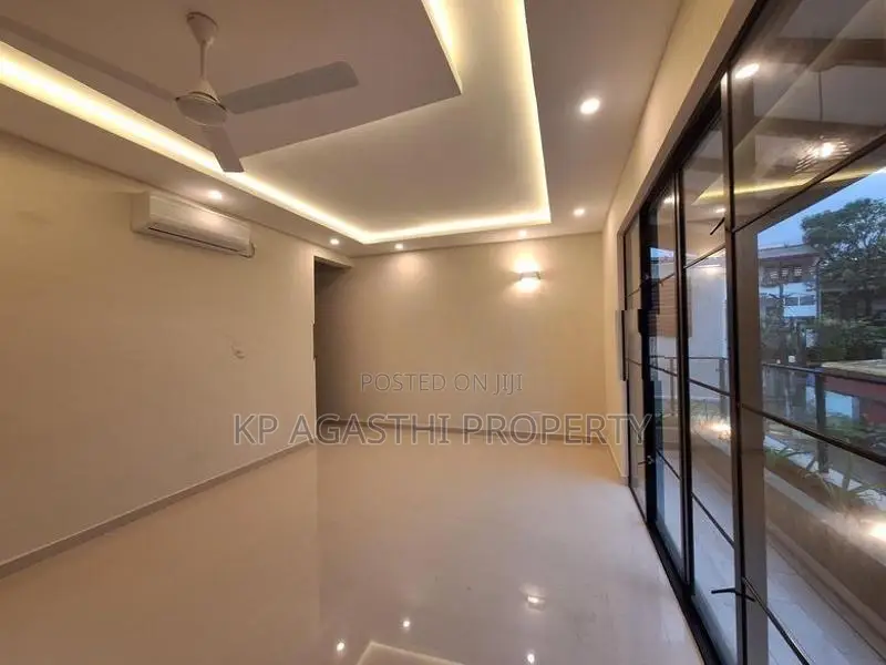 Luxury House for Sale in Dehiwala Hillstret