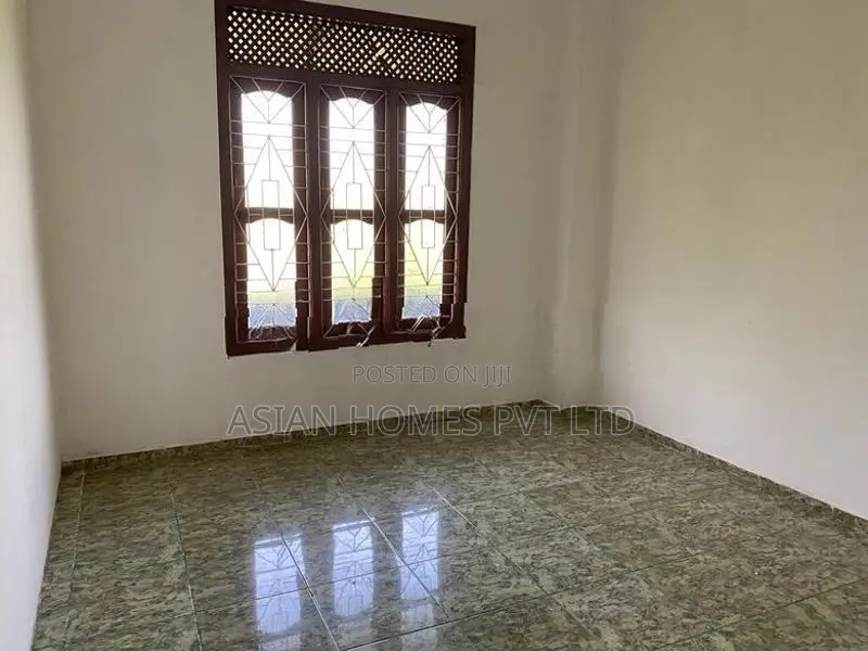 1200 Sqft 2 BHK 2nd Floor House for Rent Dehiwala