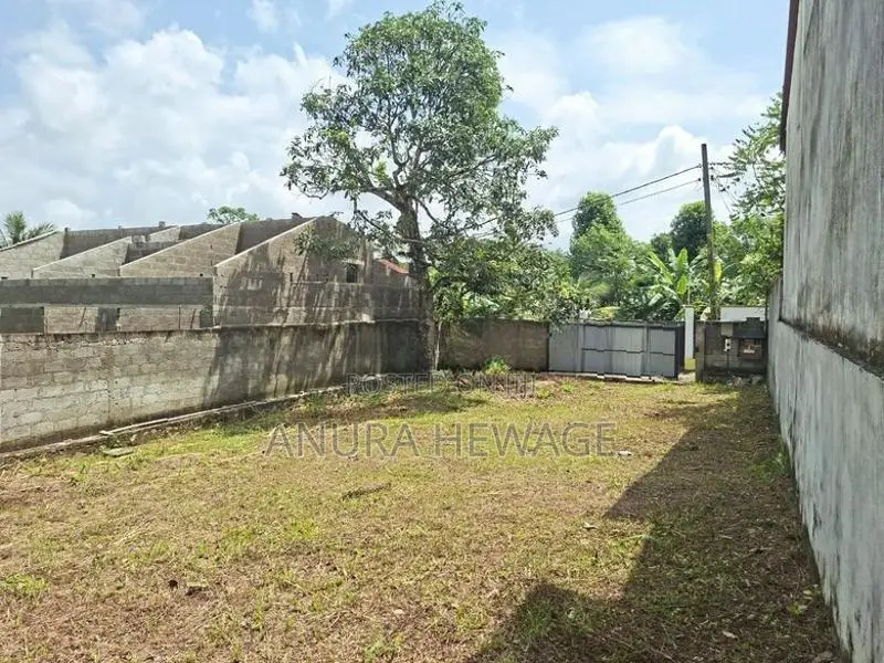Land for sale Kaduwela, Korathota, Square plot. (ID:KDWL002)