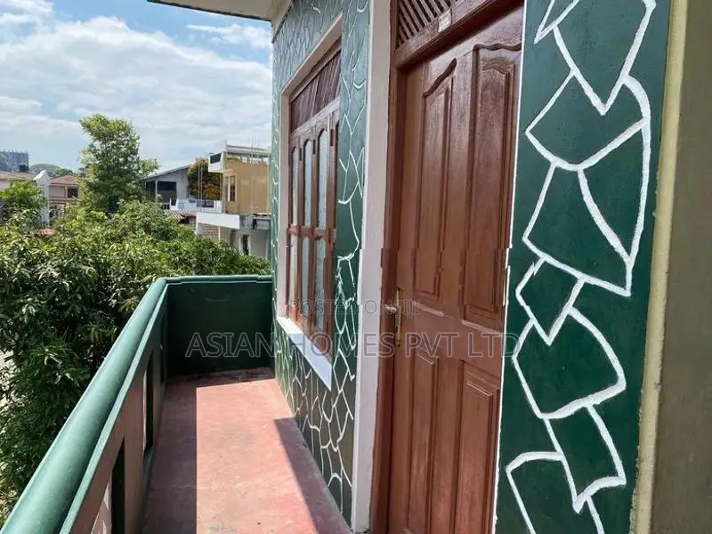1200 Sqft 2 BHK 2nd Floor House for Rent Dehiwala
