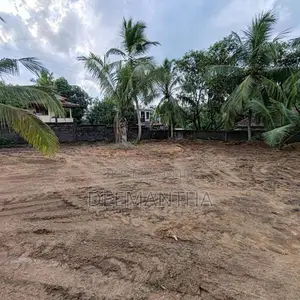 Land for Rent in Makumbura Kottawa