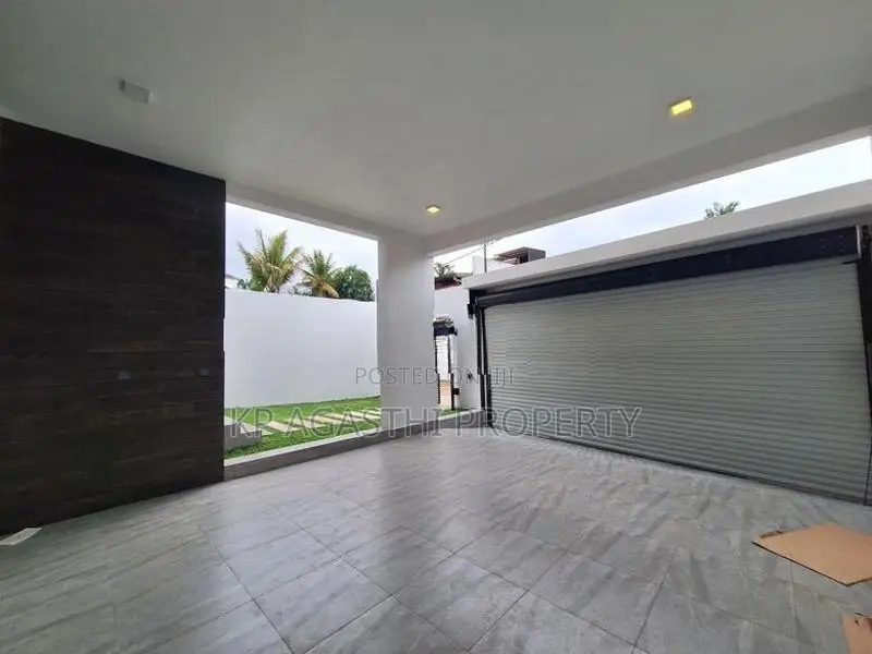 Luxury House for Sale in Battaramulla
