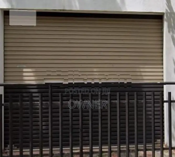 300 Sq. Ft. Secure Storage Building for Rent in Katubedda Moratuwa