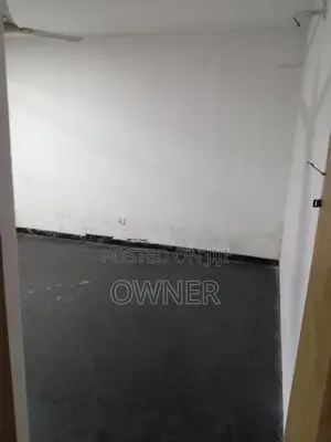 300 Sq. Ft. Secure Storage Building for Rent in Katubedda Moratuwa
