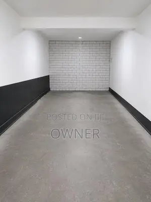 300 Sq. Ft. Secure Storage Building for Rent in Katubedda Moratuwa