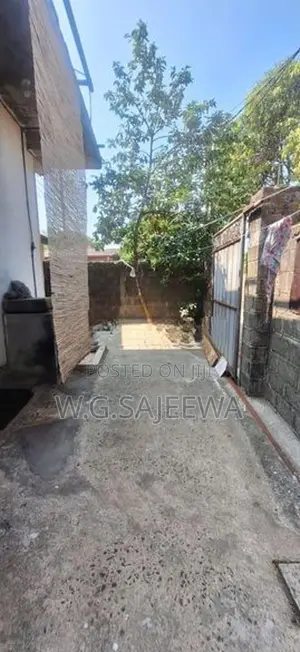 Negombo Anderson road house for sale