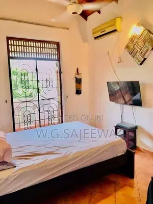 Beach side 20perches 2 storey house for sale Negombo