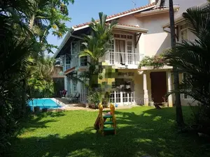 MODERN HOUSE FOR SALE COLOMBO 5 ASH2488