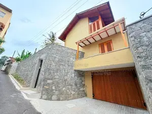 Award-Winning Architect Designed Luxury Nugegoda House for Sale