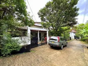 House for sale in Off Yakkala Town - Gampaha District