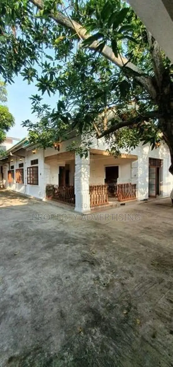 10 BED luxury villa for rent in mount Lavinia