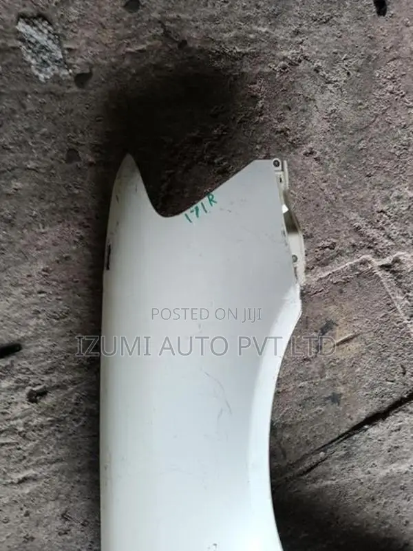 Toyota Crown 171 Right Side Fender