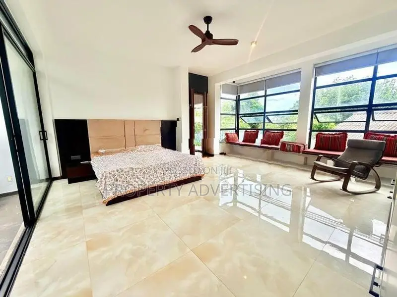 Pannipitiya 4 BR Architecture House For Sale in Thalawathugoda