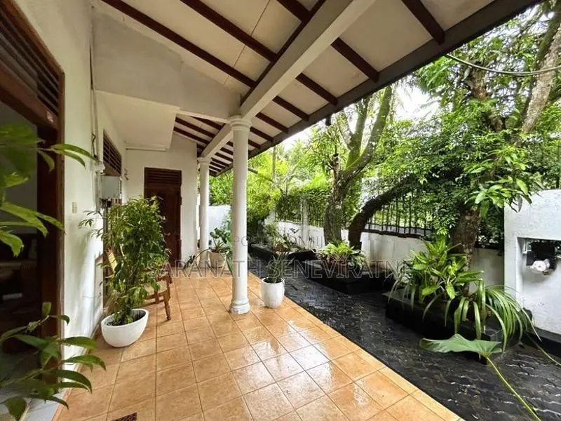 House for sale in Off Yakkala Town - Gampaha District