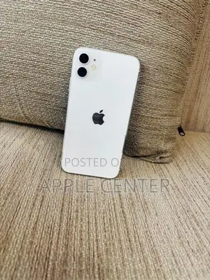 Apple iPhone 11 (Used)