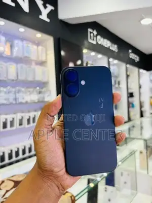 Apple iPhone 16 (Used)