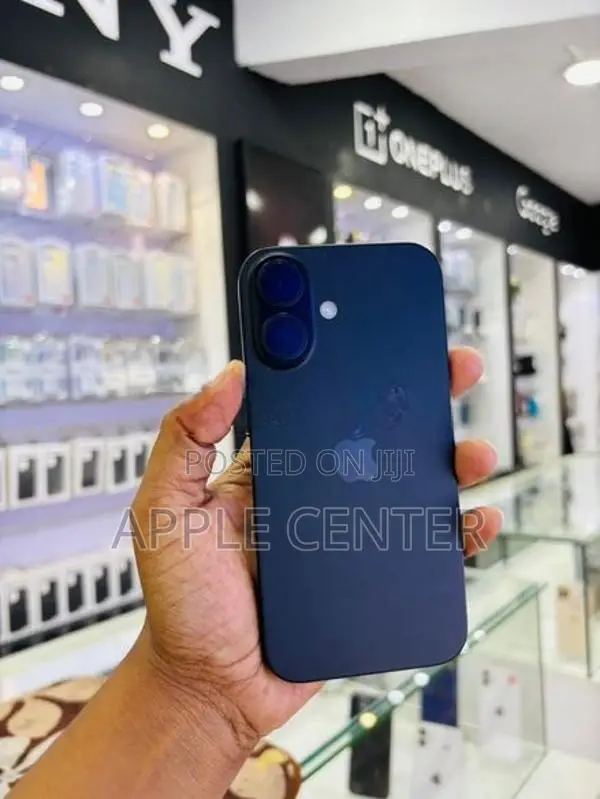 Apple iPhone 16 (Used)