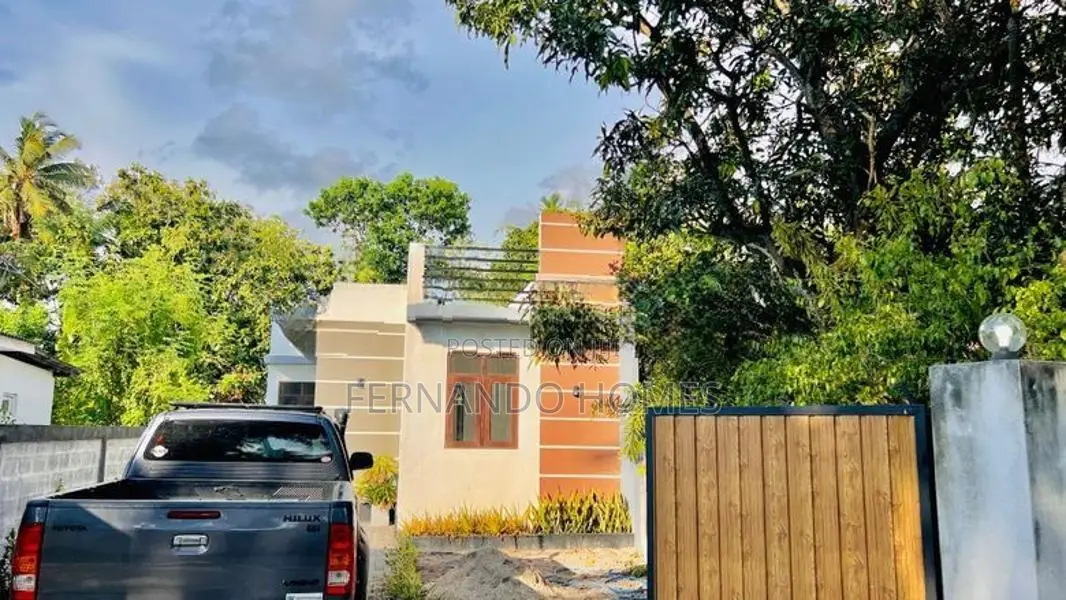 Single Story Downstair Completed House for Sale Negombo Katuwapitiya