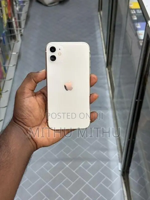 Apple iPhone 11 128GB (Used)