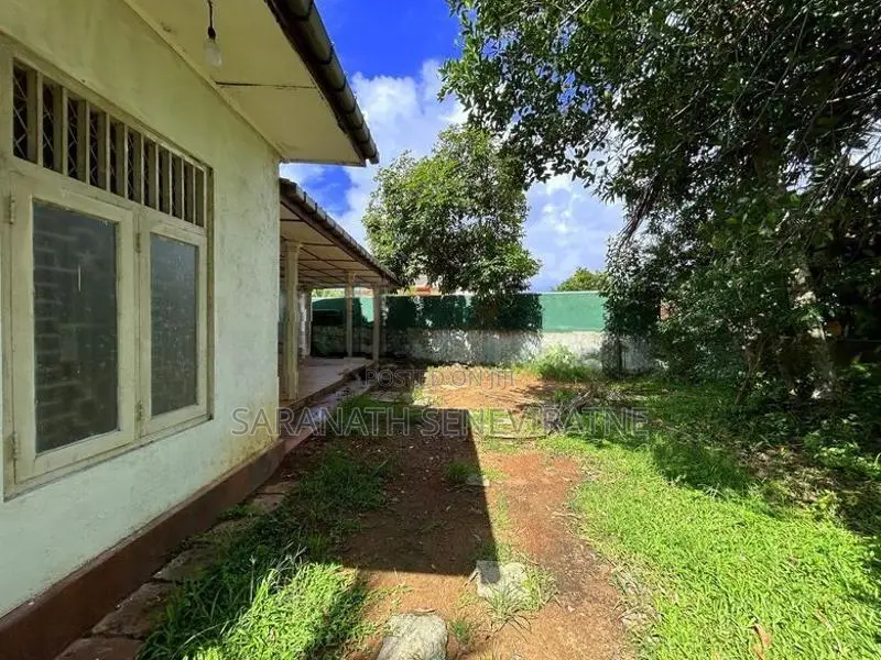Old House For Land Value Piliyandala - Only 250 meters Away Colombo Ro