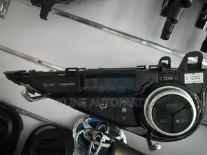 Toyota Aqua NHP 10 AC controller