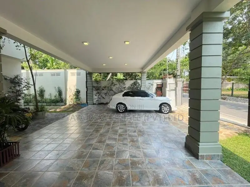 Luxury Brand New House For Sale In Thalawathugoda