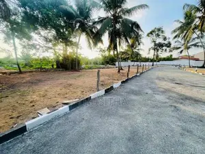 වත්තල මහබාගේ ටවුමට නුදුරින් අගනා බිම් කොටසක්