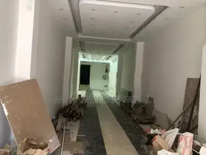 Commercial Building For Sale in Messanger Street Colombo12