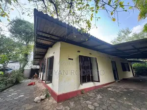 Nugegoda 19 Perches of Land with House for Sale