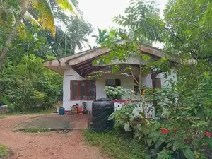 Ambalangoda : 122P Two-Storey Commercial Building for Sale